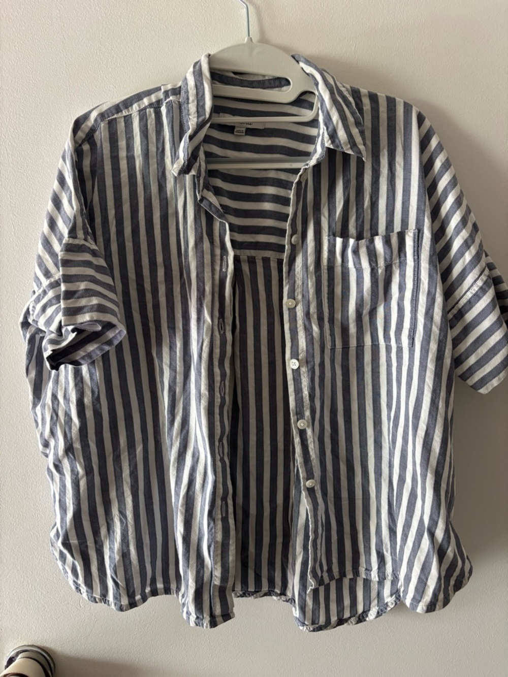 Madewell Blue and White Vertical Stripe Short-Sleeve Button-Up